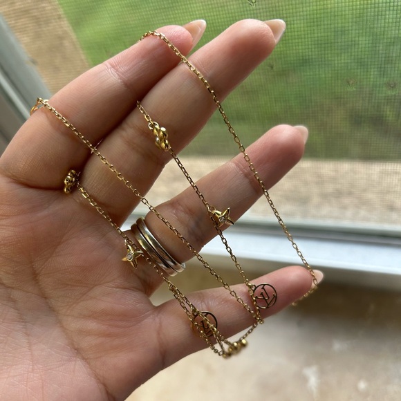 BRANDNEW 18 KARAT REAL GOLD CHARM NECKLACE 17 INCHES - Picture 6 of 9